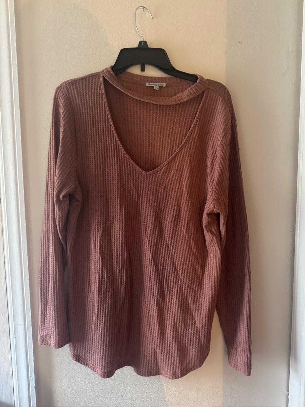 Charlotte Russe Waffle Knit V‑Neck Long Sleeve Top - Dusty Rose